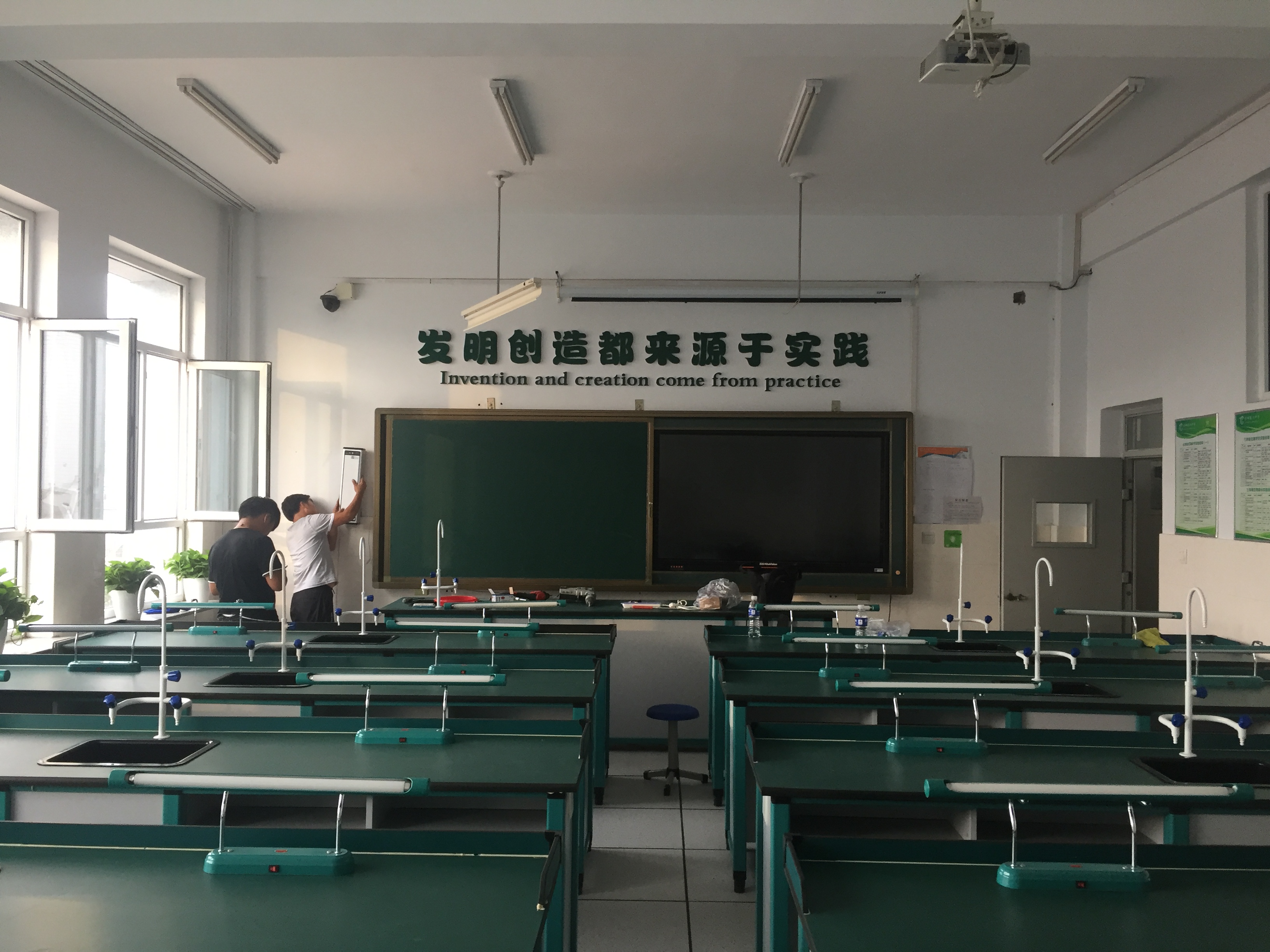 学校“无忧云”录播监控系统