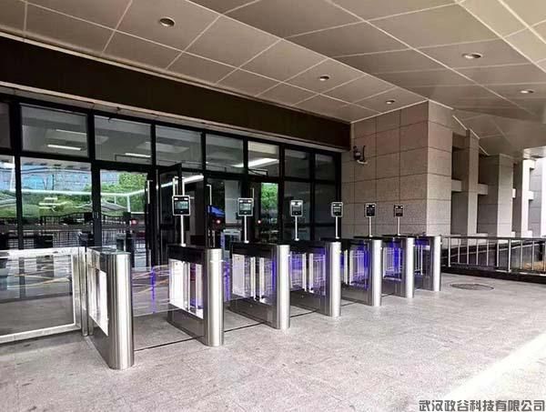 学校弱电机房综合布线工程